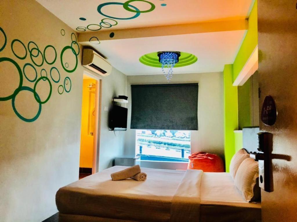 Hotel Zamburger Bliss Johor Bahru Zewnętrze zdjęcie
